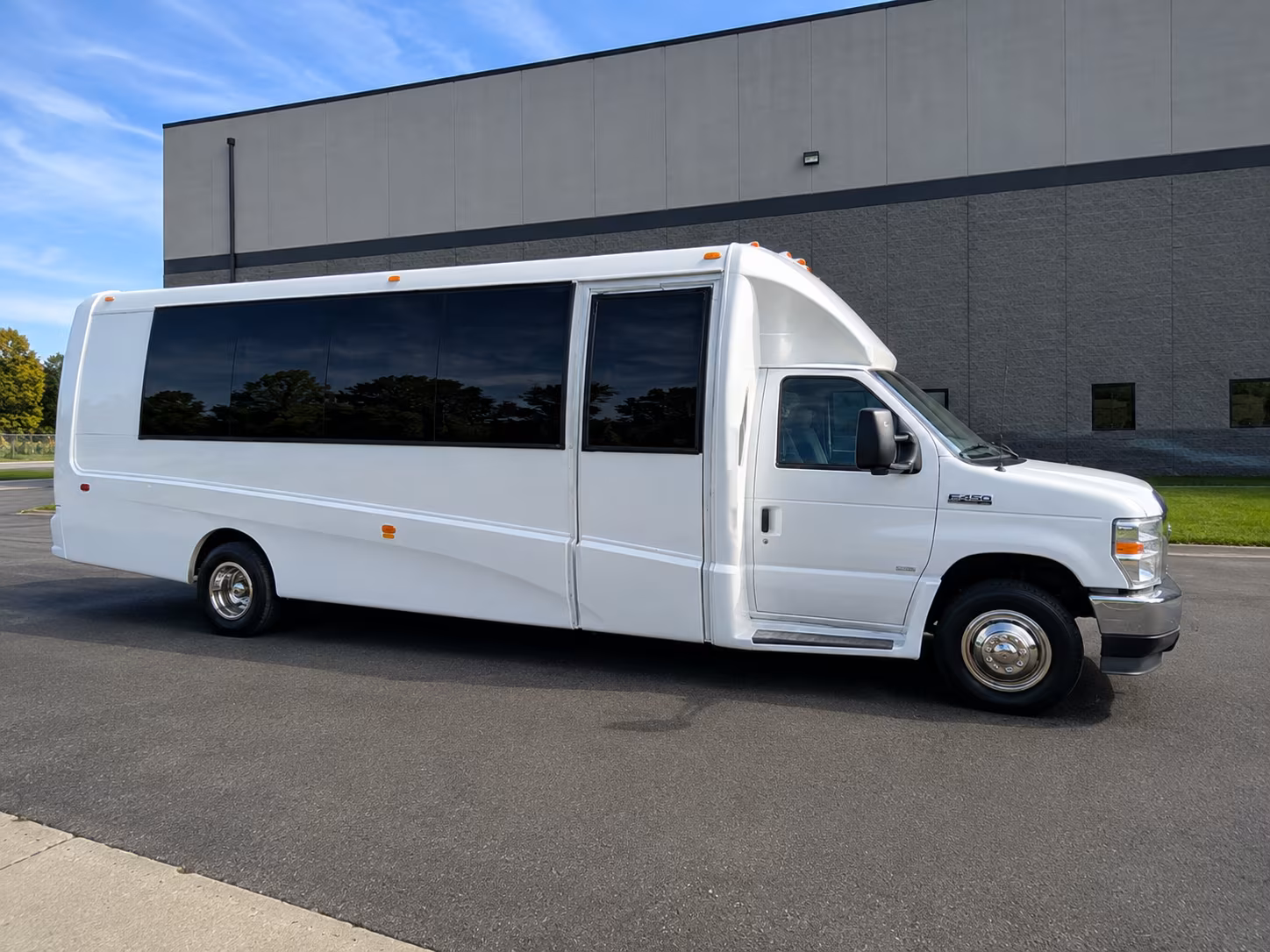 find the perfect transportation for your next corporate event 1