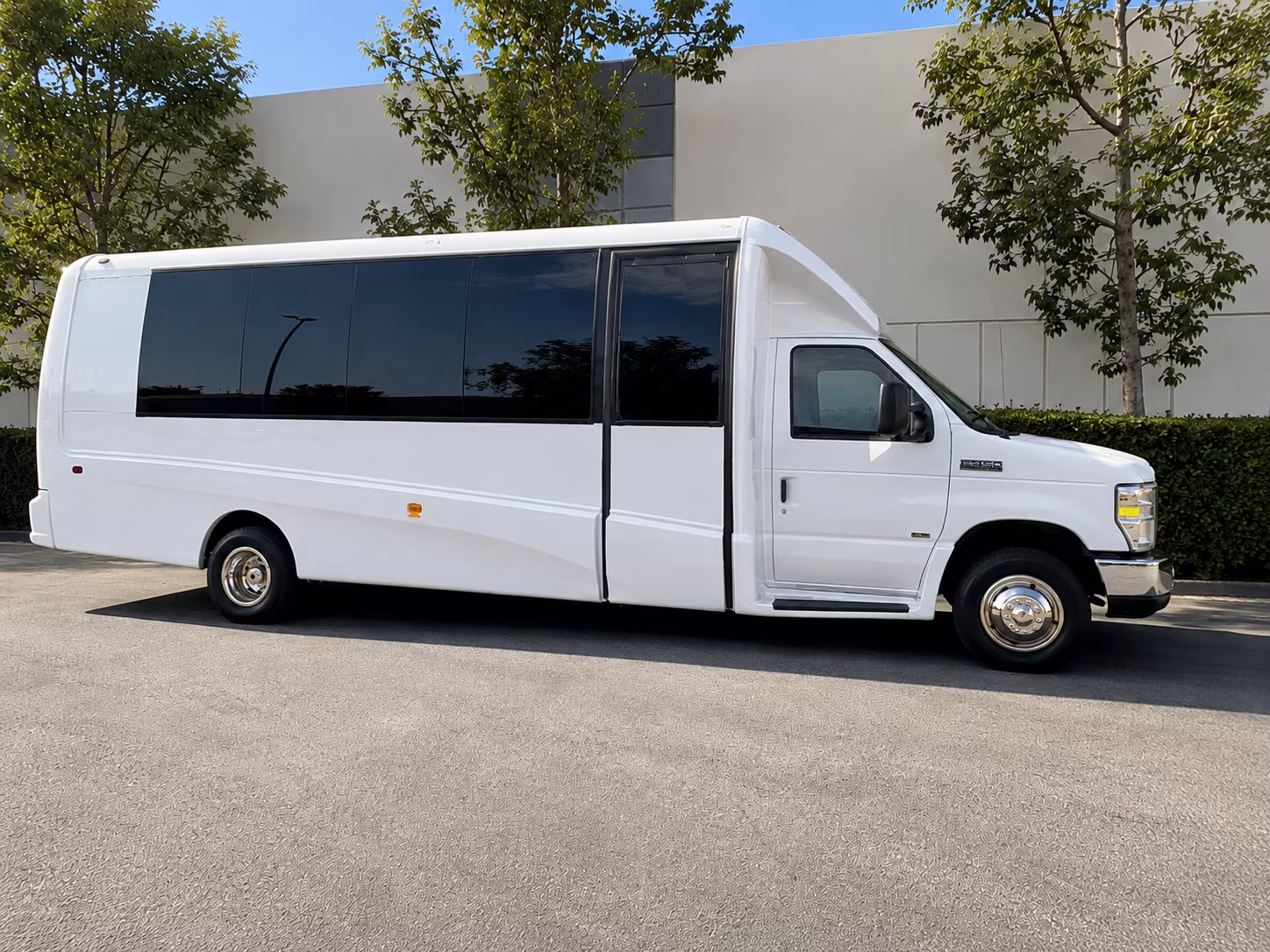 find the perfect transportation for your next corporate event 4