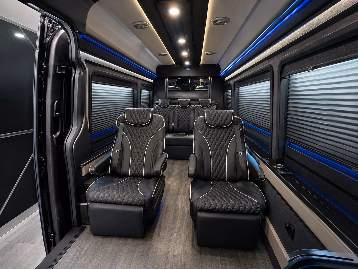 hotel and convention shuttle buses in the torrance area