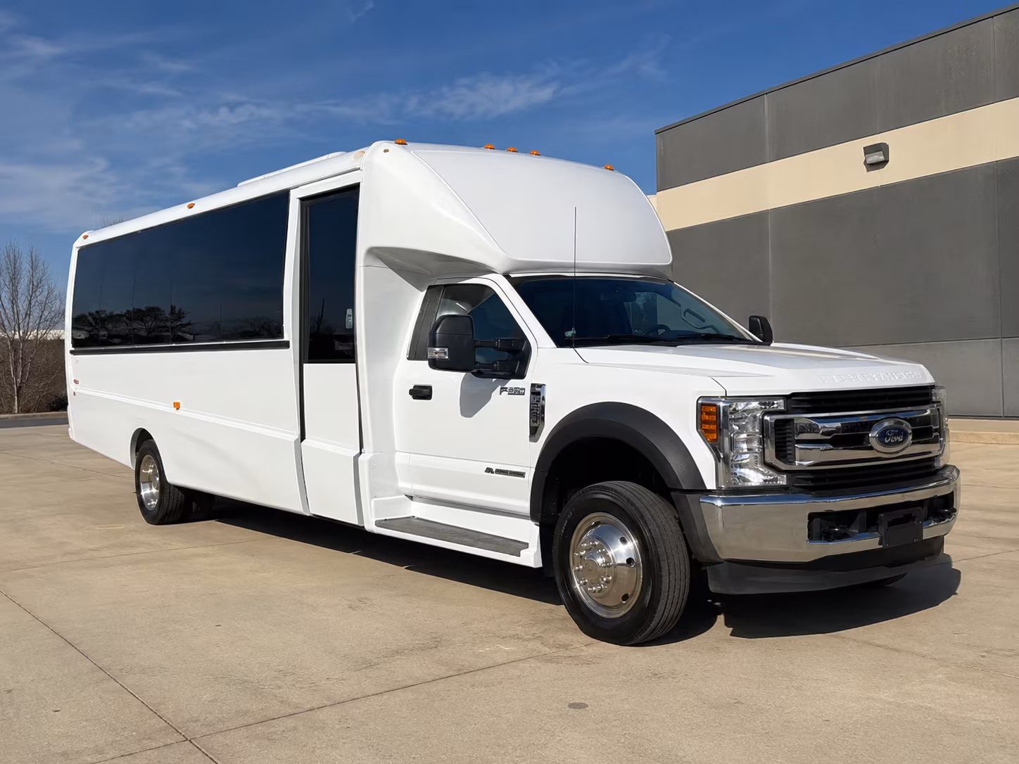school field trip and educational bus rentals in torrance