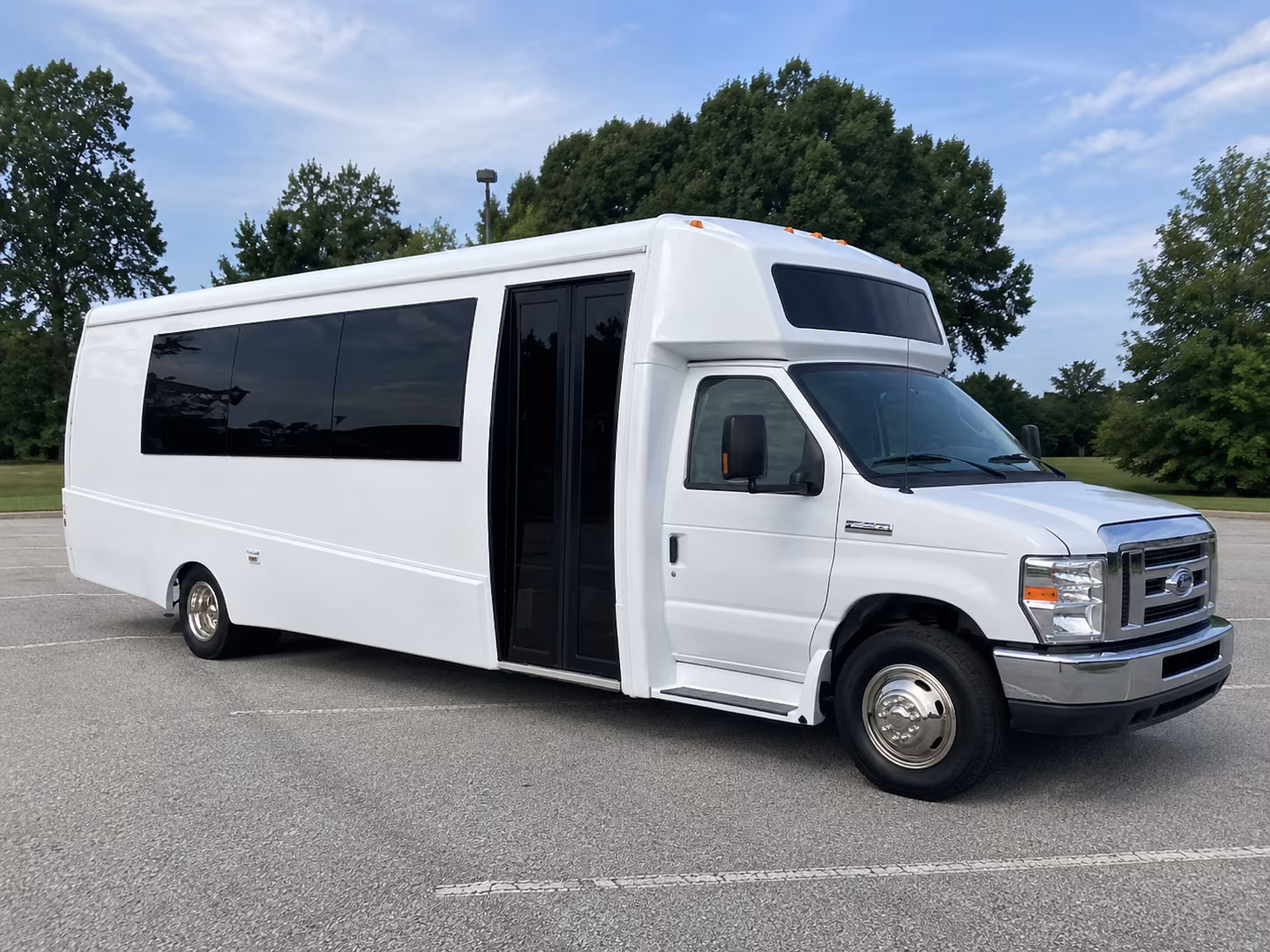 torrance 18 passenger party bus