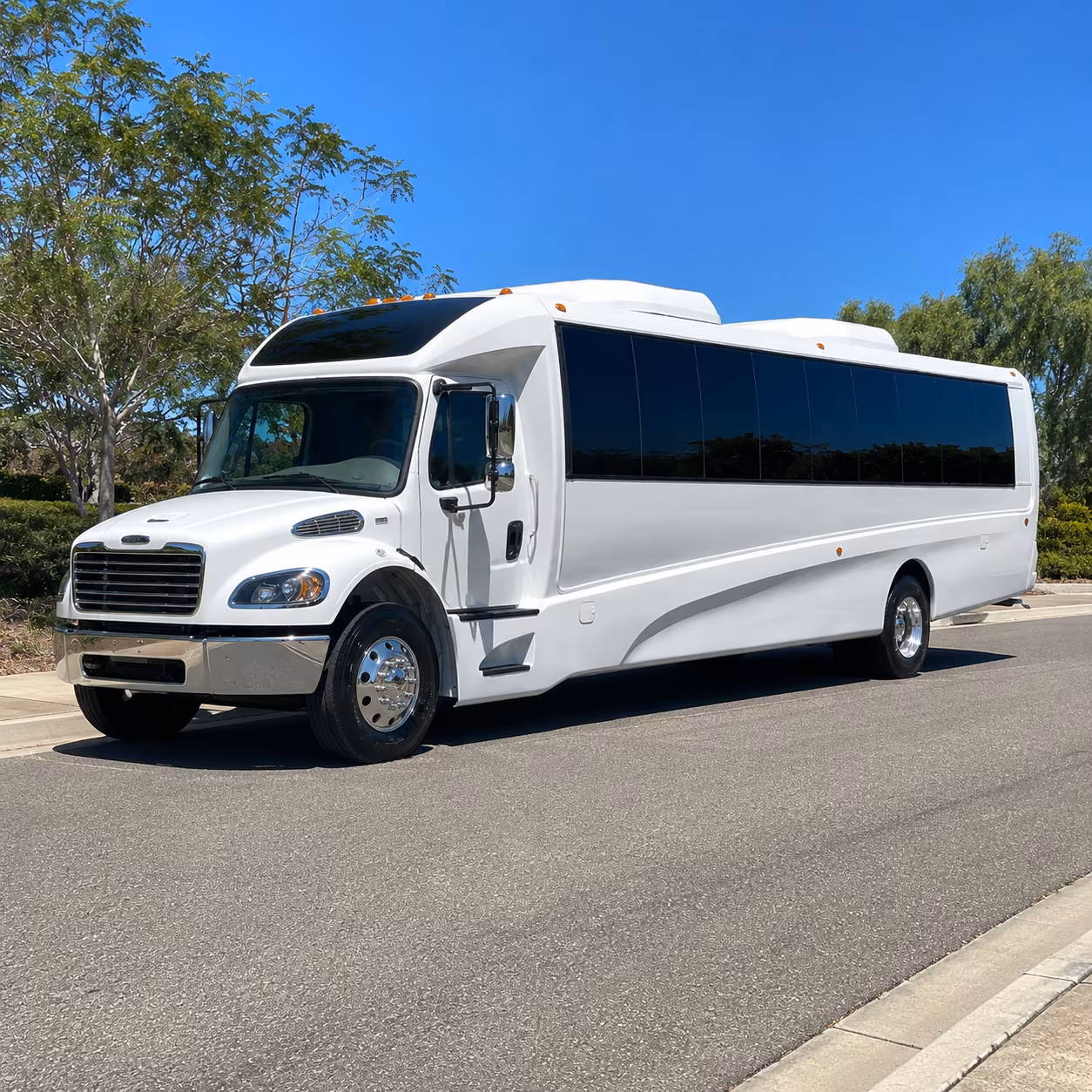 torrance 20 passenger minibus