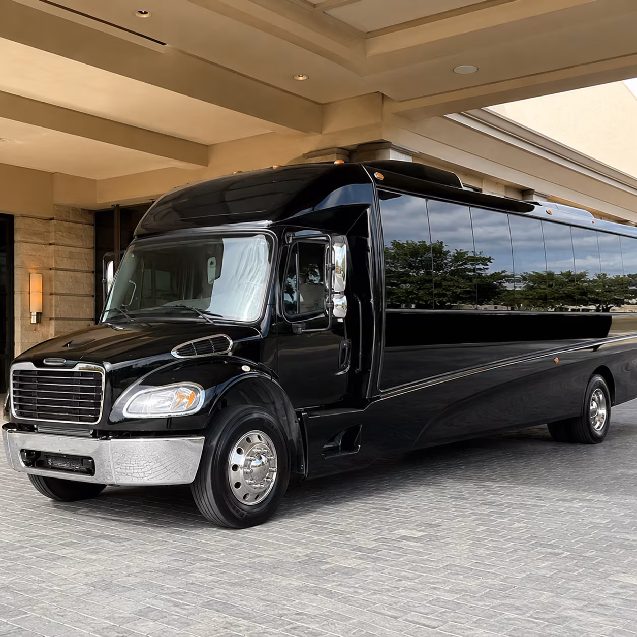 torrance 25 passenger minibus