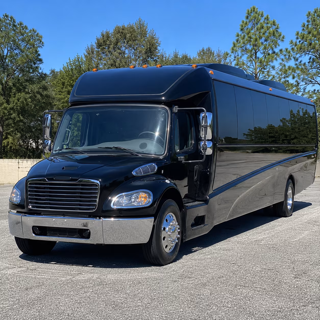 torrance 28 passenger minibus