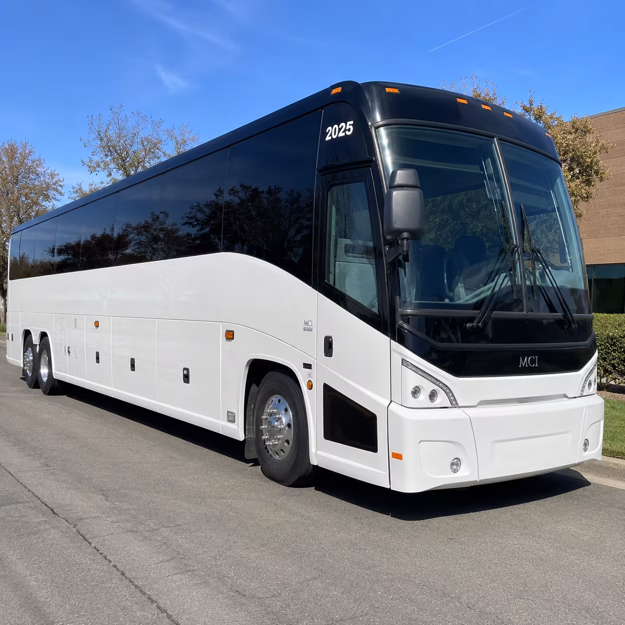 torrance employee shuttle buses along the 405 and south bay freeway corridor