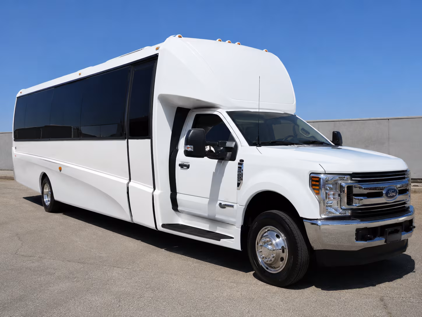 wedding and quinceanera bus rentals in torrance